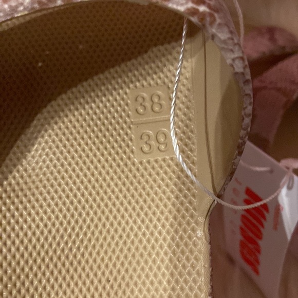 NWT Freedom Moses Viper Sands Slides sz 7/8 and 8/9 - Picture 10 of 14